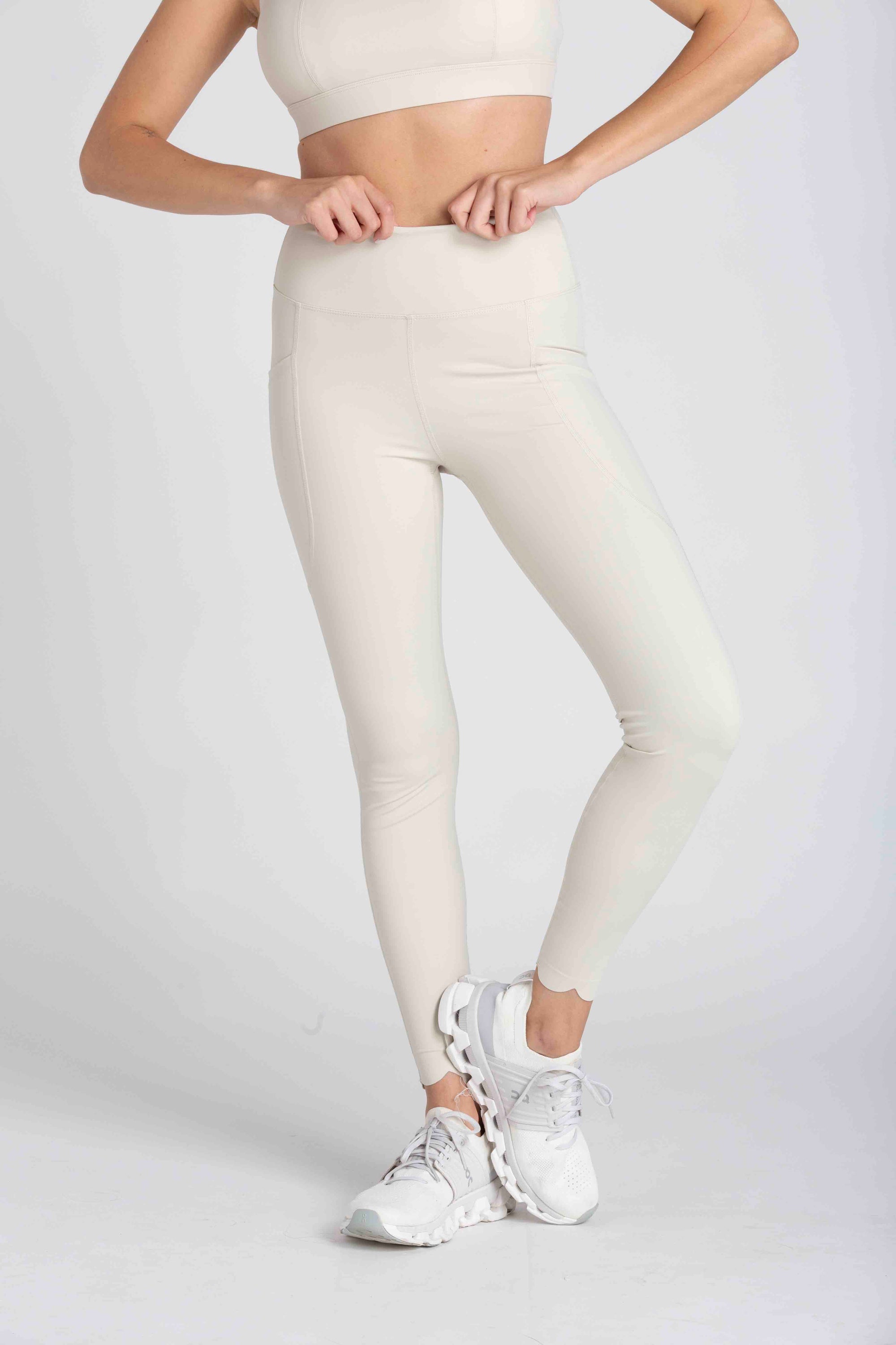 HEART LEGGINGS WITH SIDE POCKET - OFF-WHITE