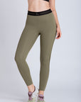 Legging Reverse com elástico na cintura - Verde Militar