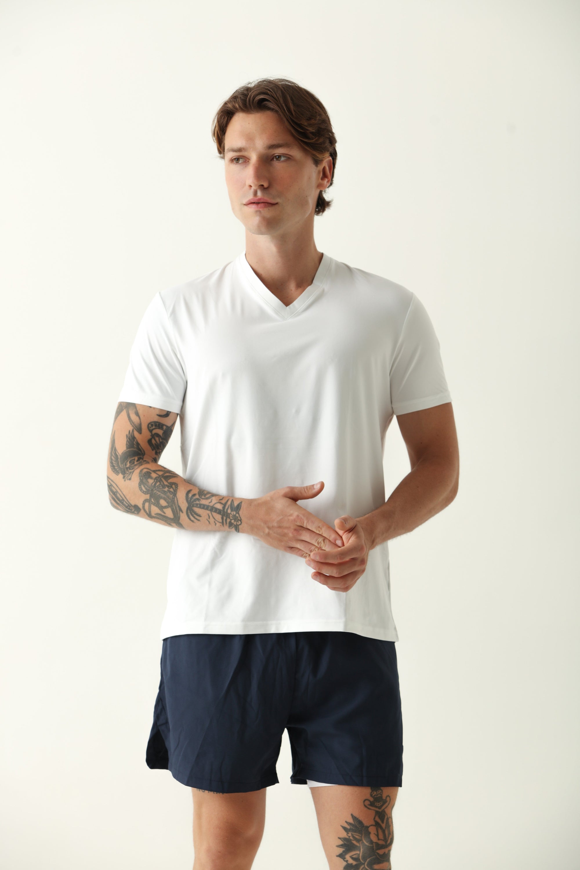 Camiseta Masculina Gola V - Branco ROWA STORE DI8