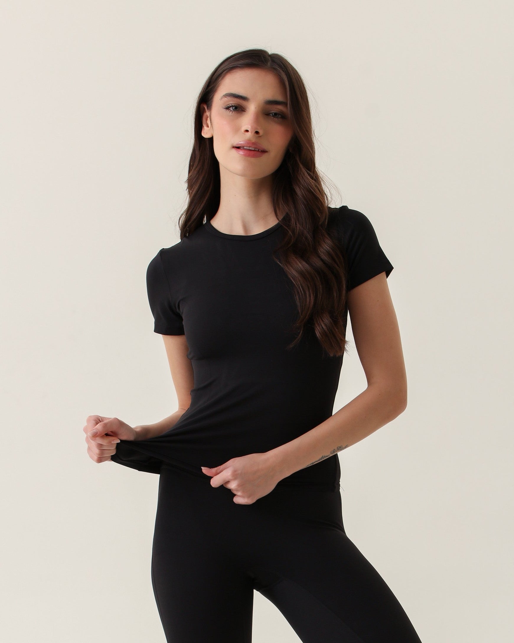 Camiseta Val - Preto ROWA STORE DI9