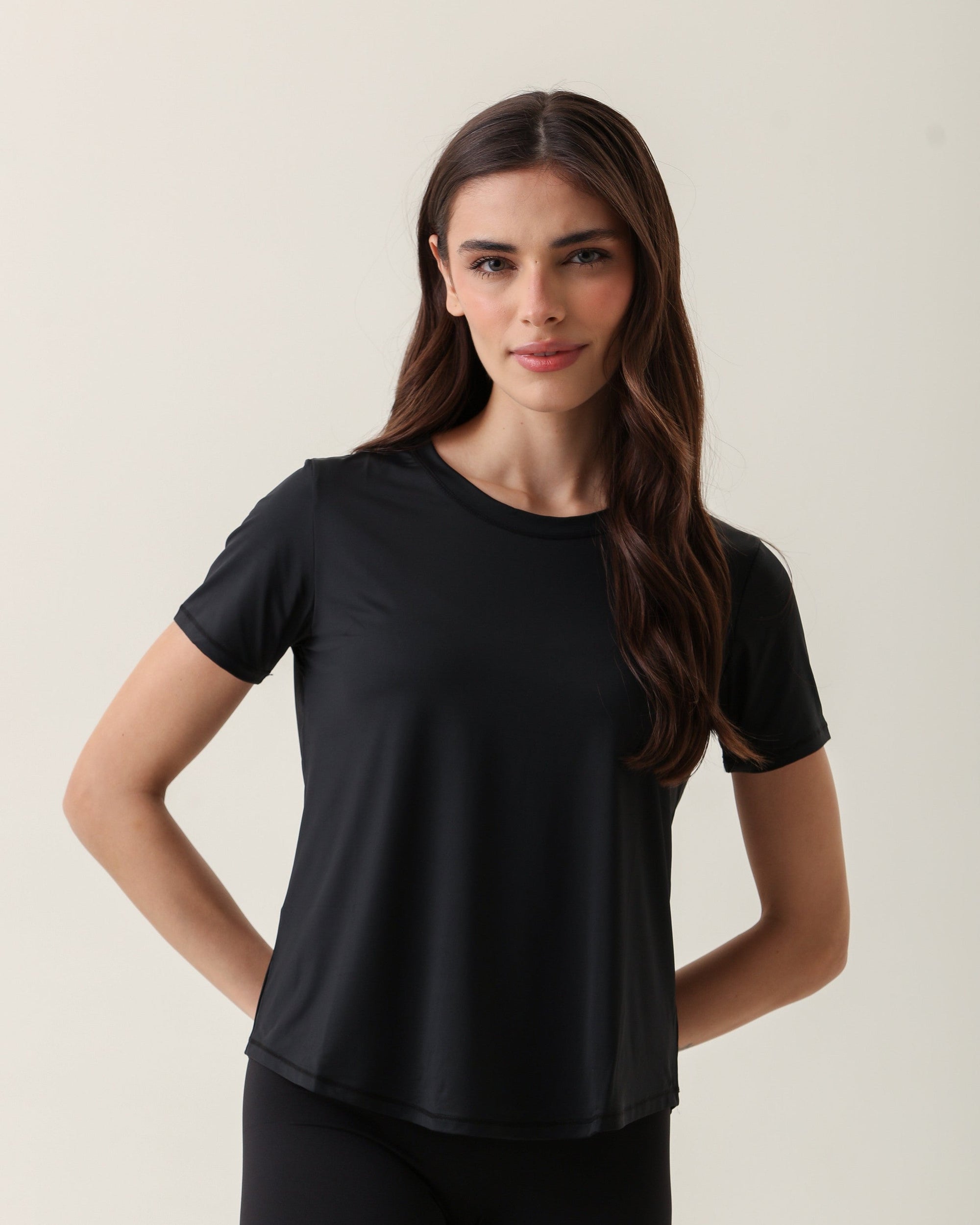 Camiseta Iara - Preto ROWA STORE DI9