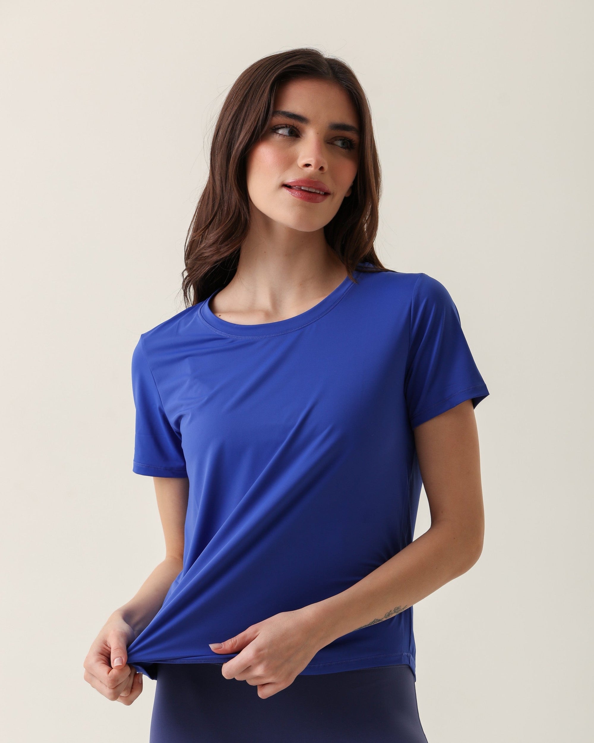 Camiseta Iara - Azul Marinho ROWA STORE DI9