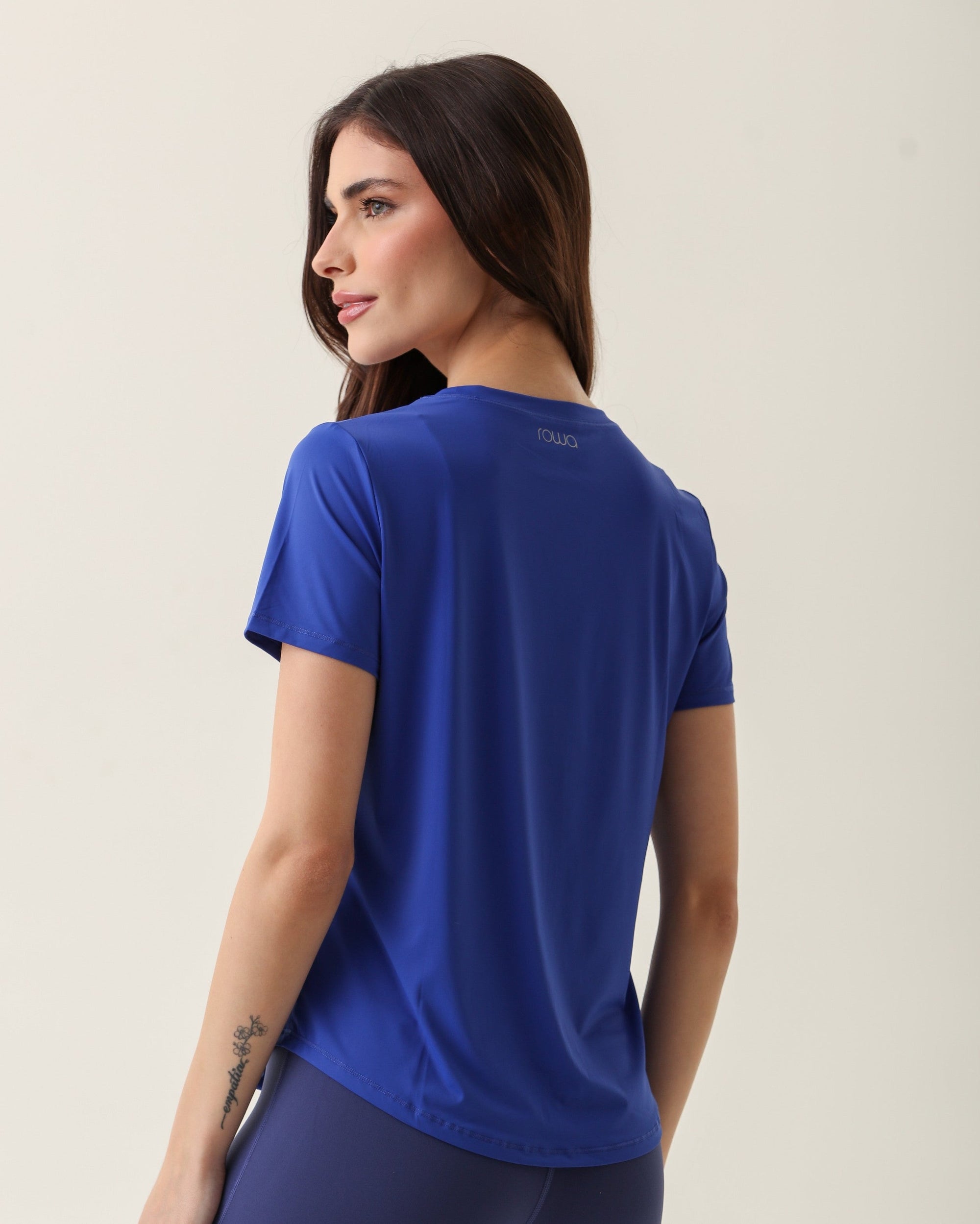 Camiseta Iara - Azul Marinho ROWA STORE DI9