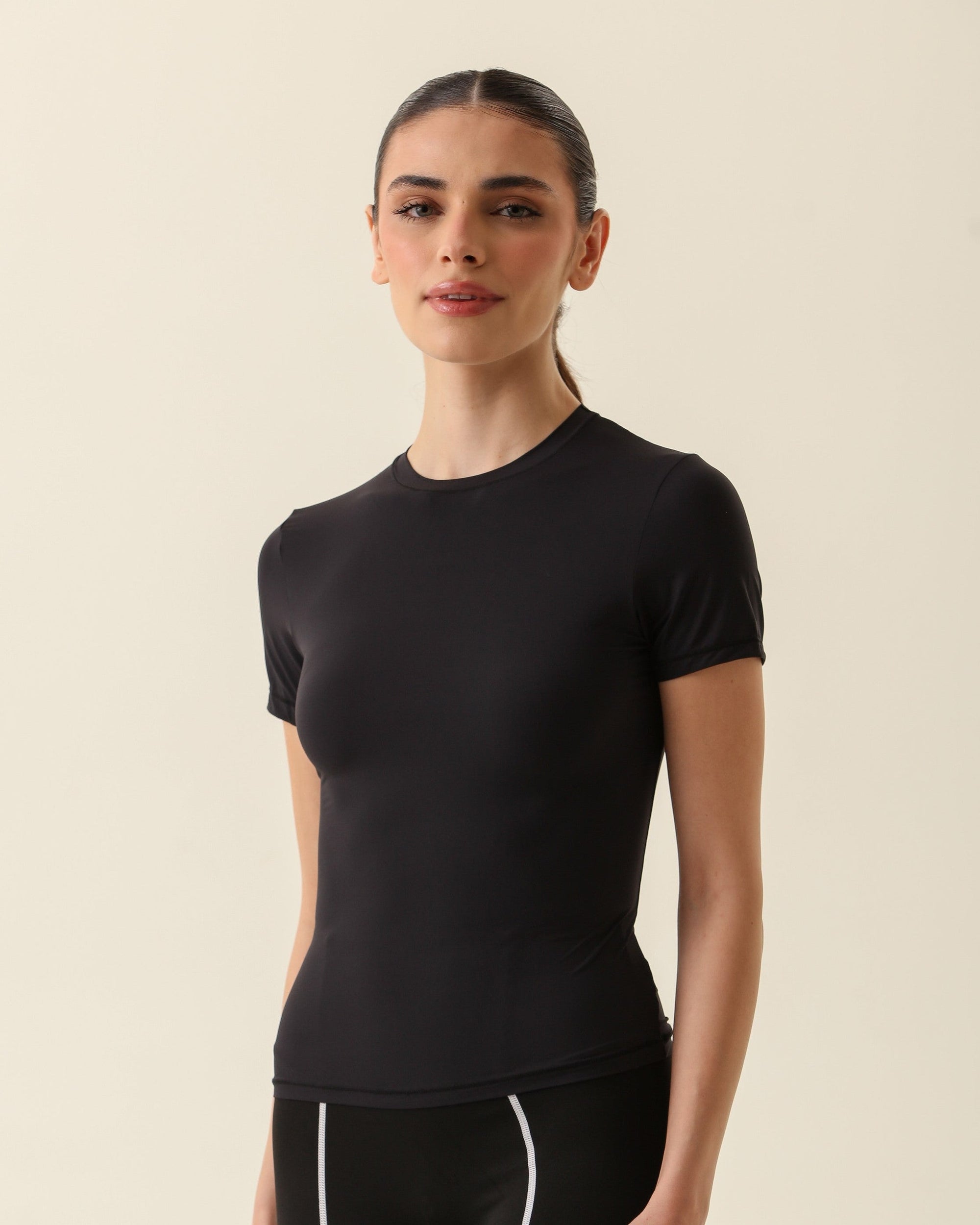 Camiseta Feminina Skim - Preto ROWA STORE DI9