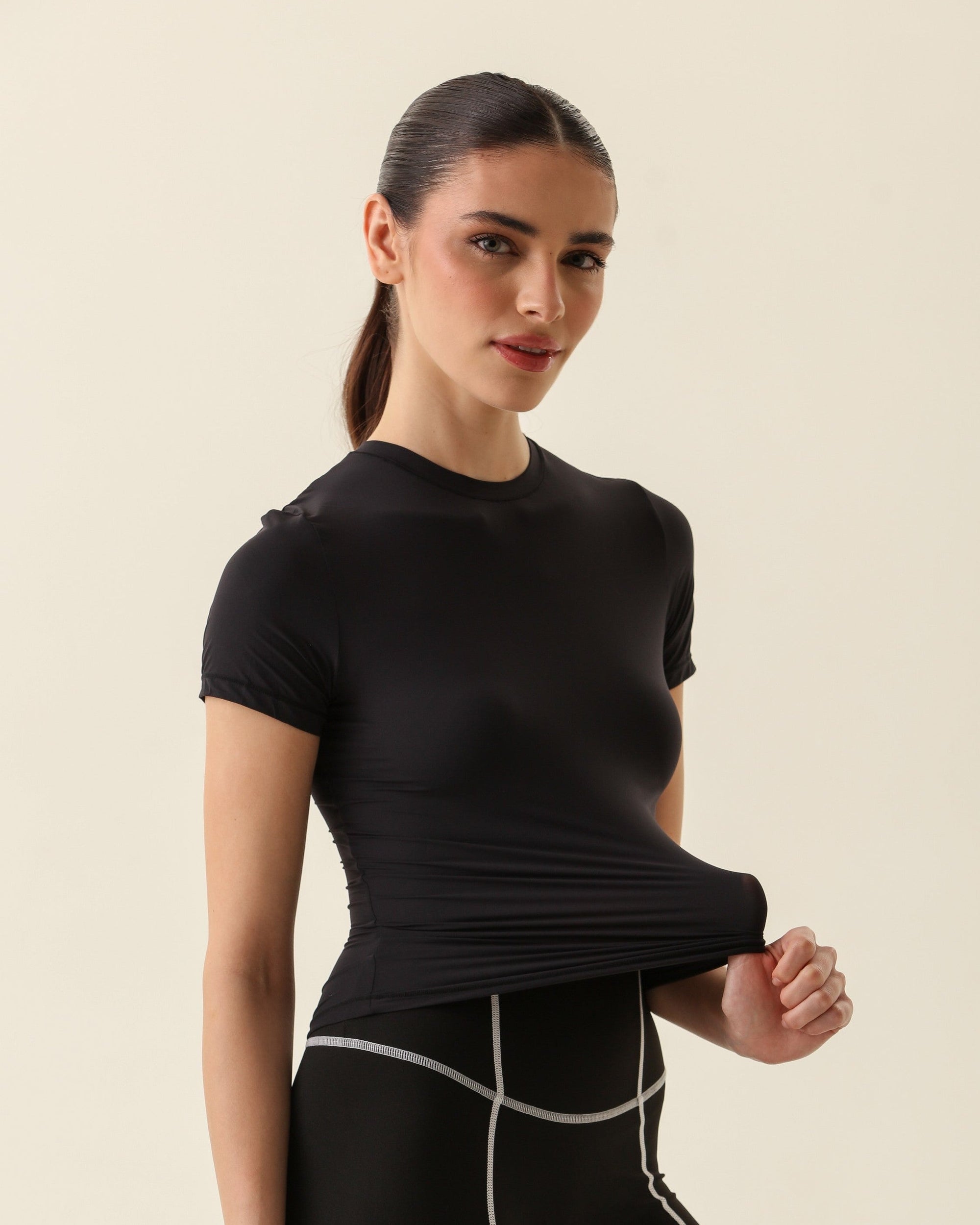 Camiseta Feminina Skim - Preto ROWA STORE DI9
