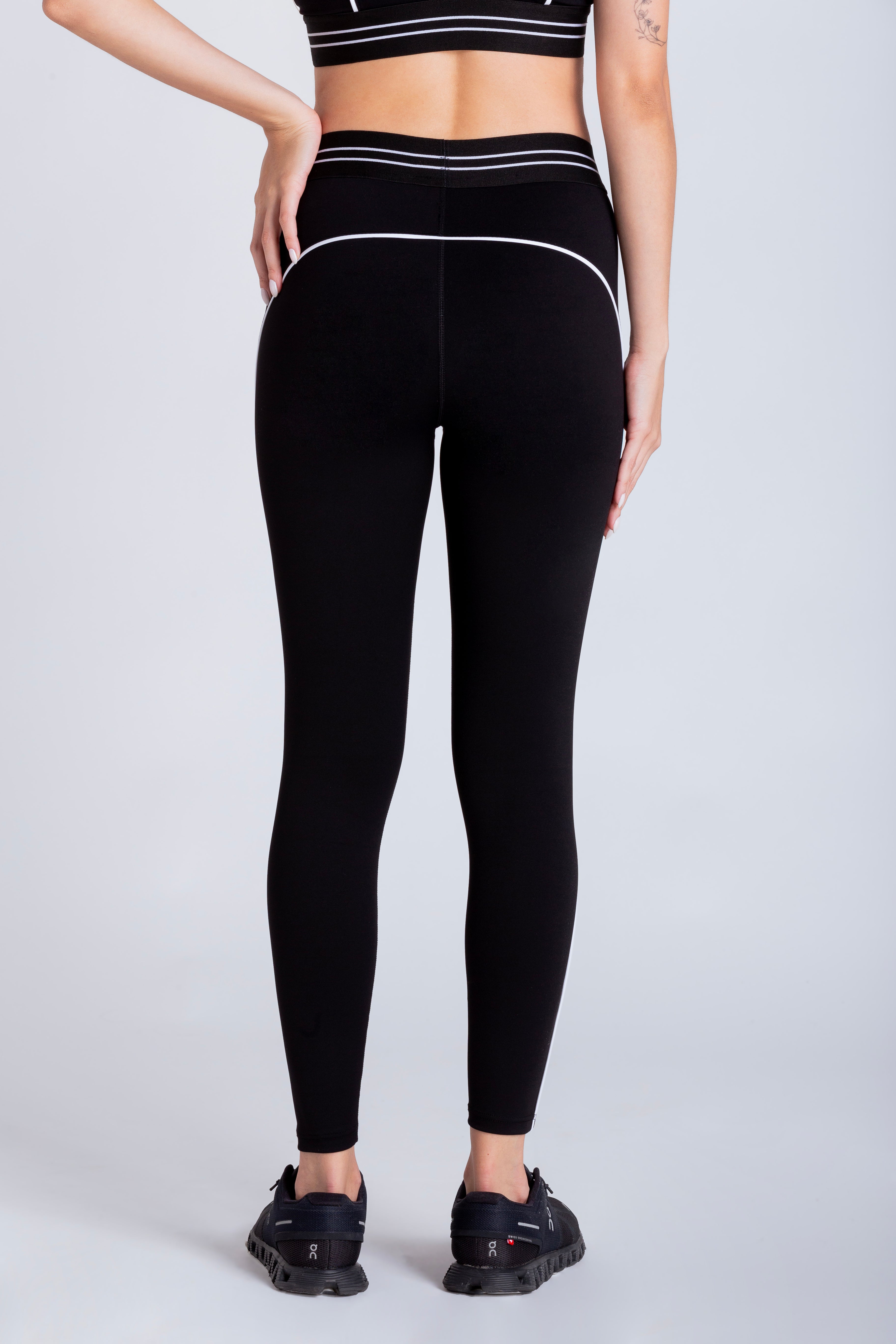 Legging Reverse com elástico na cintura - Preto