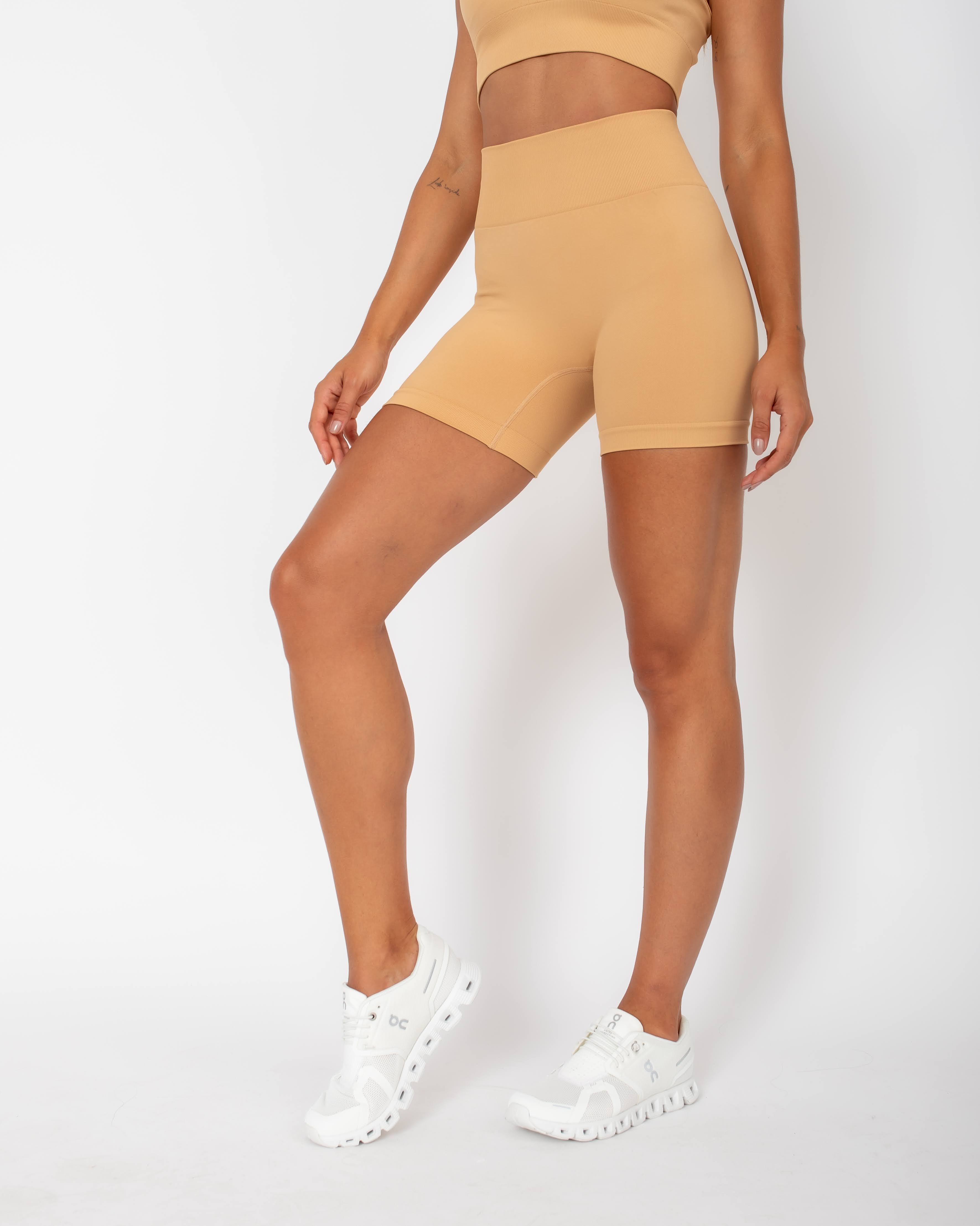 Short Saide Empina Bumbum - Latte