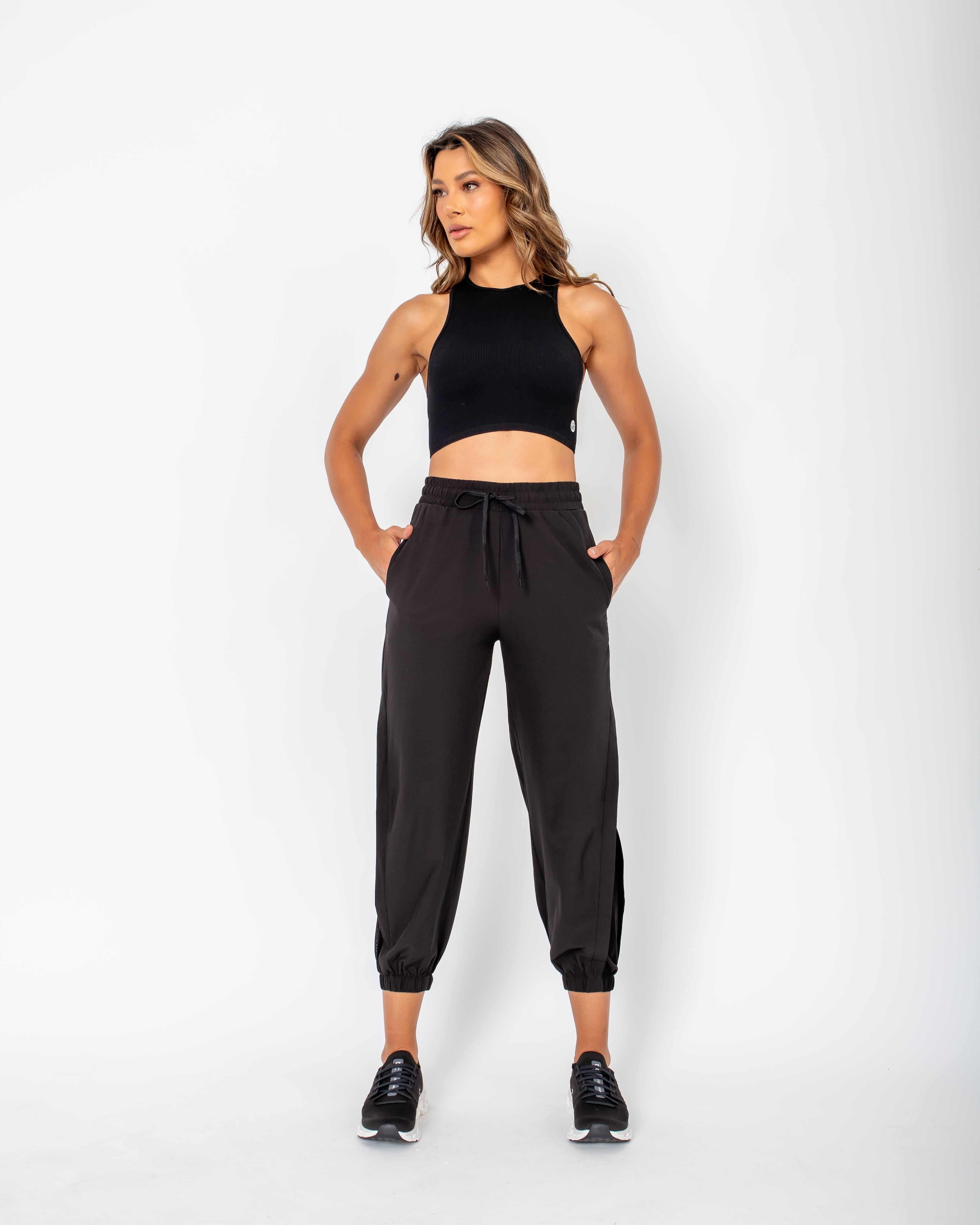 Juju Ribbed Cropped Tank Top - Black