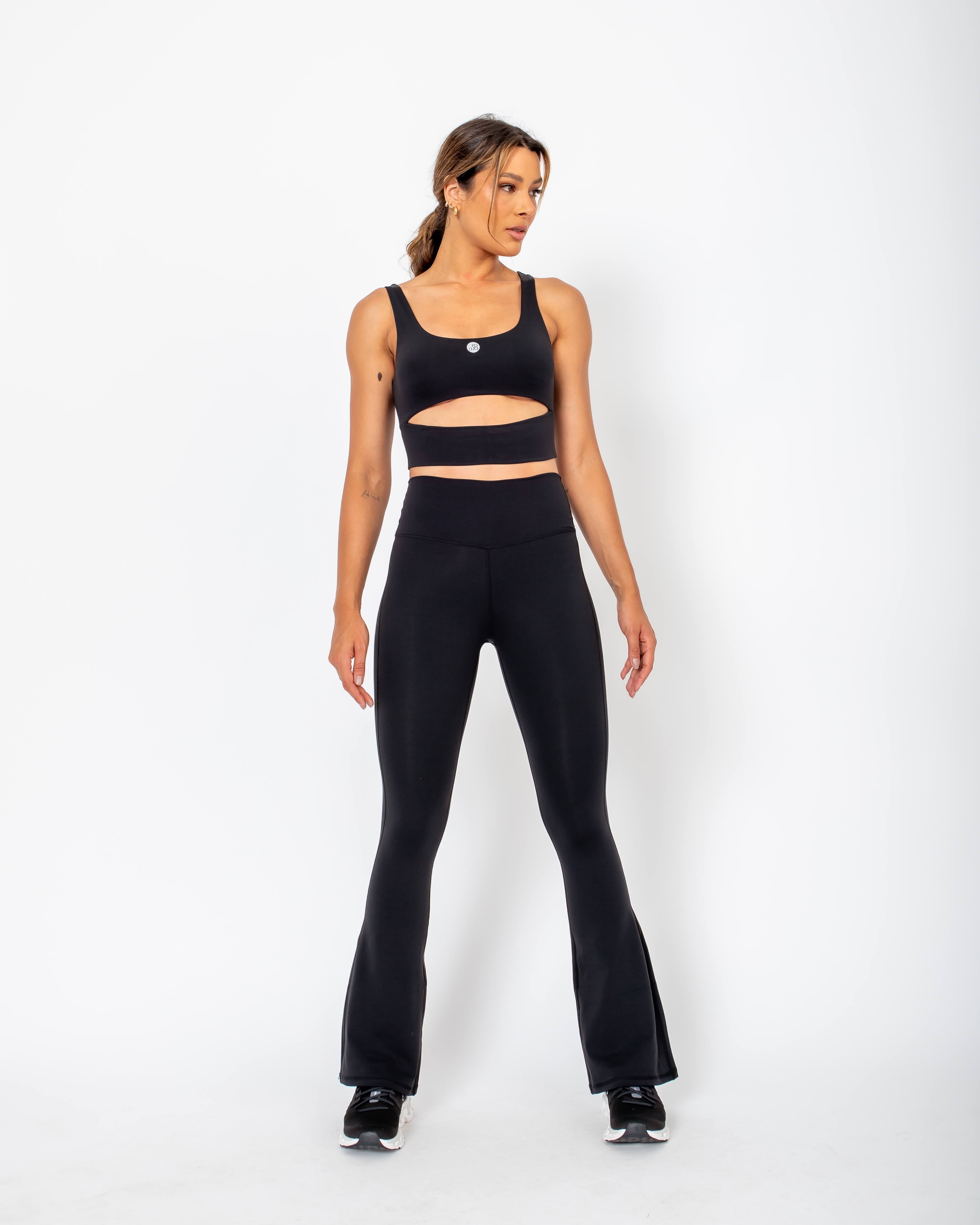 Calça Flare Isa - Preto