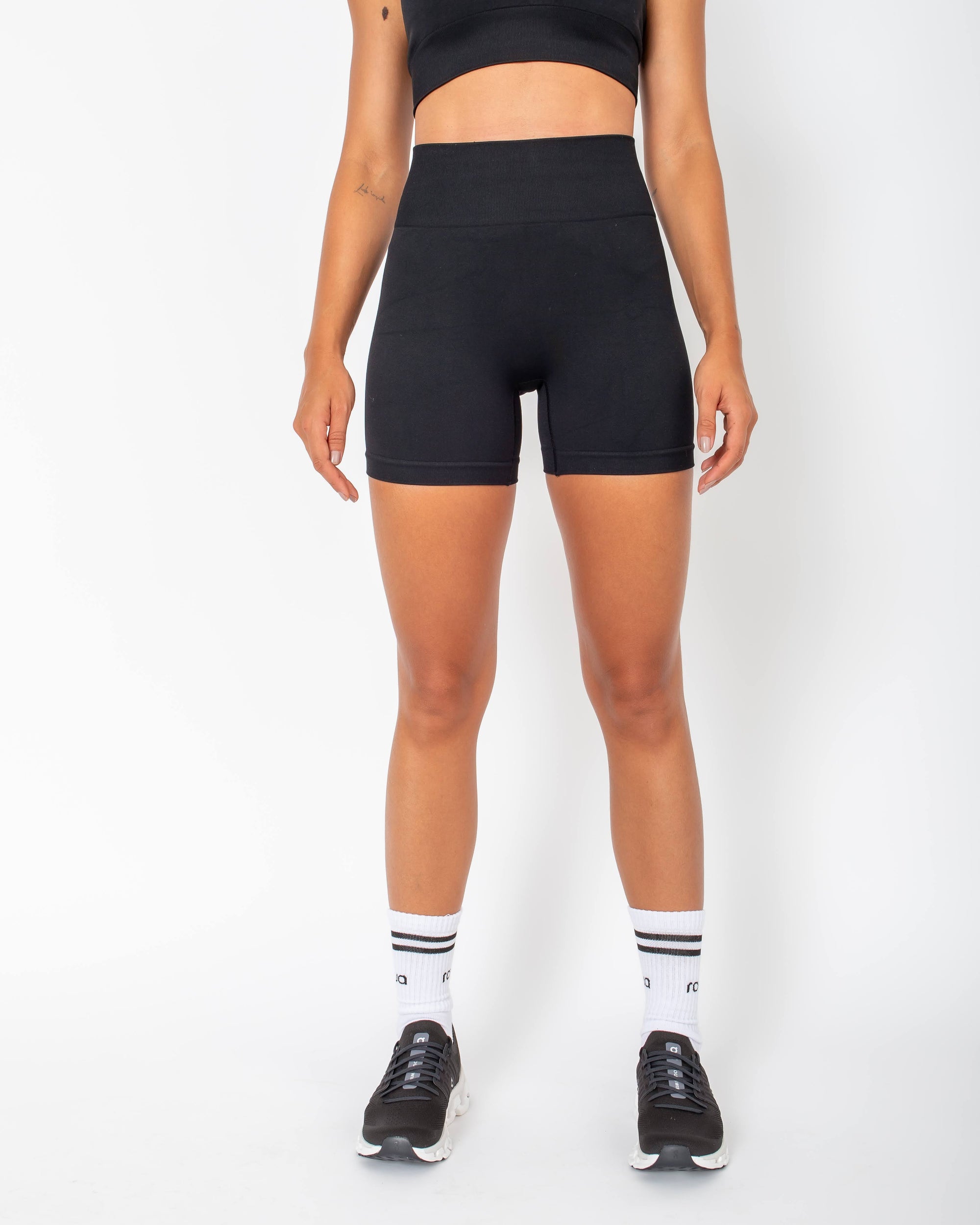 Short Saide Empina Bumbum - Preto