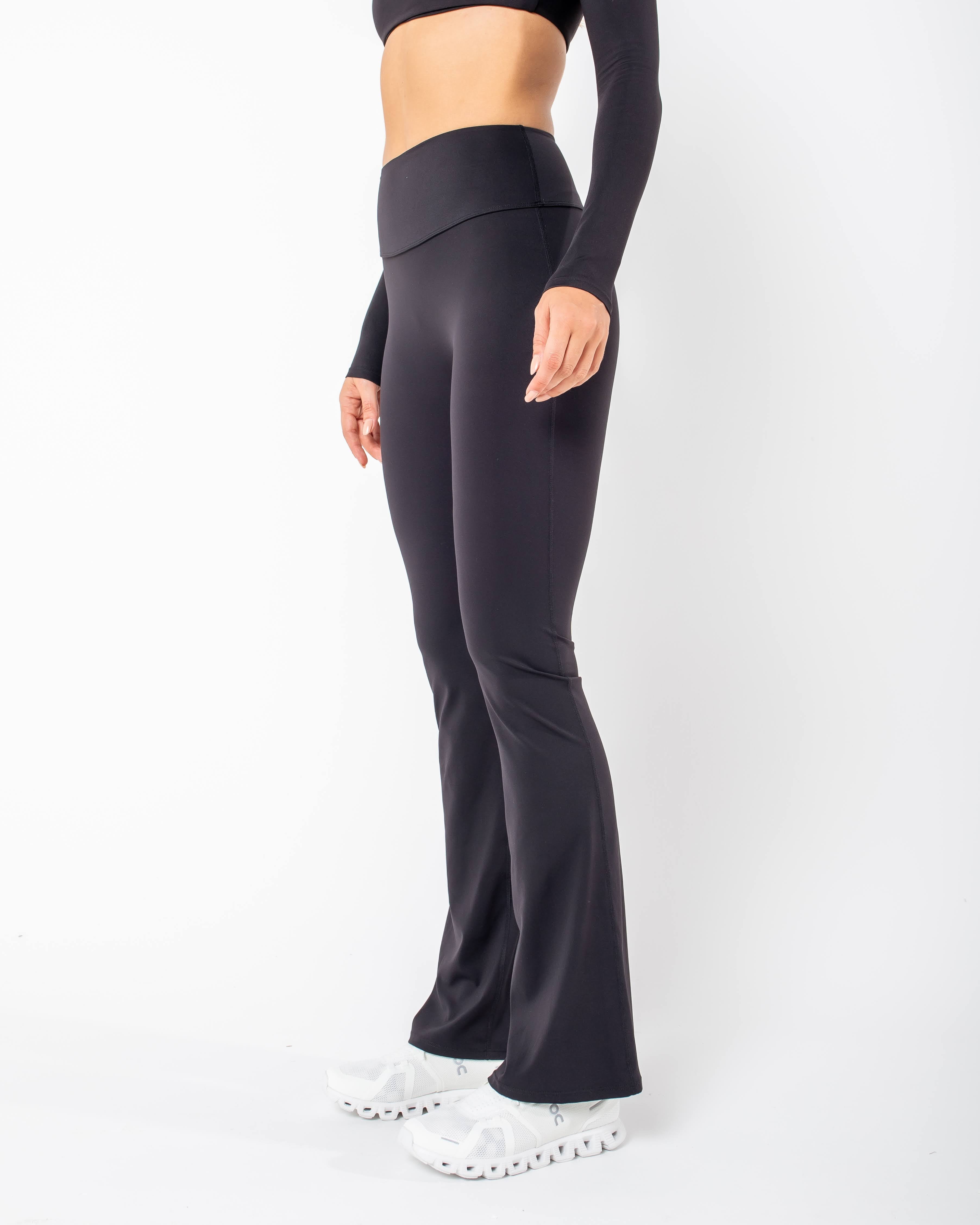 CALÇA LEGGING FLARE STAR - PRETO