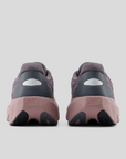 Tênis New Balance FuelCell Rebel V5 Feminino - Grafite | Rose Velho