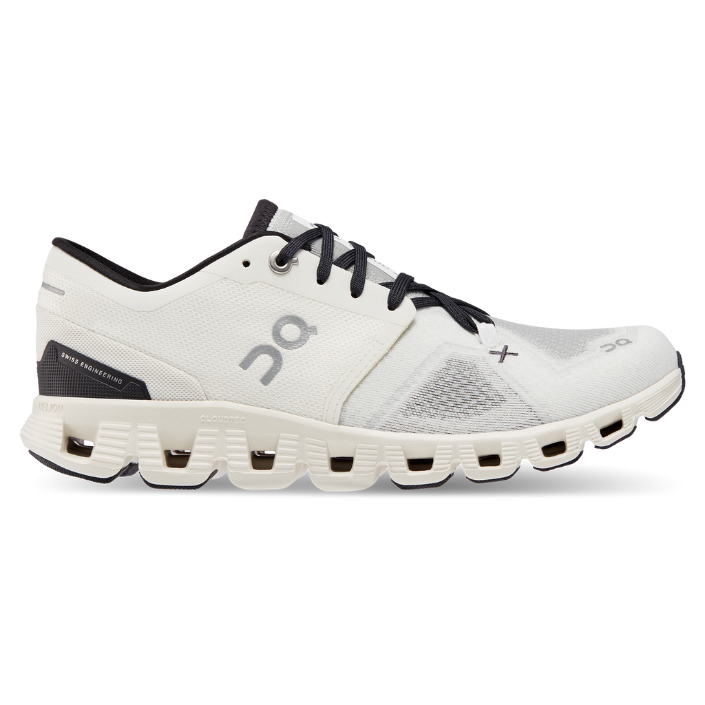 On Running Cloud X3 Feminino White | black