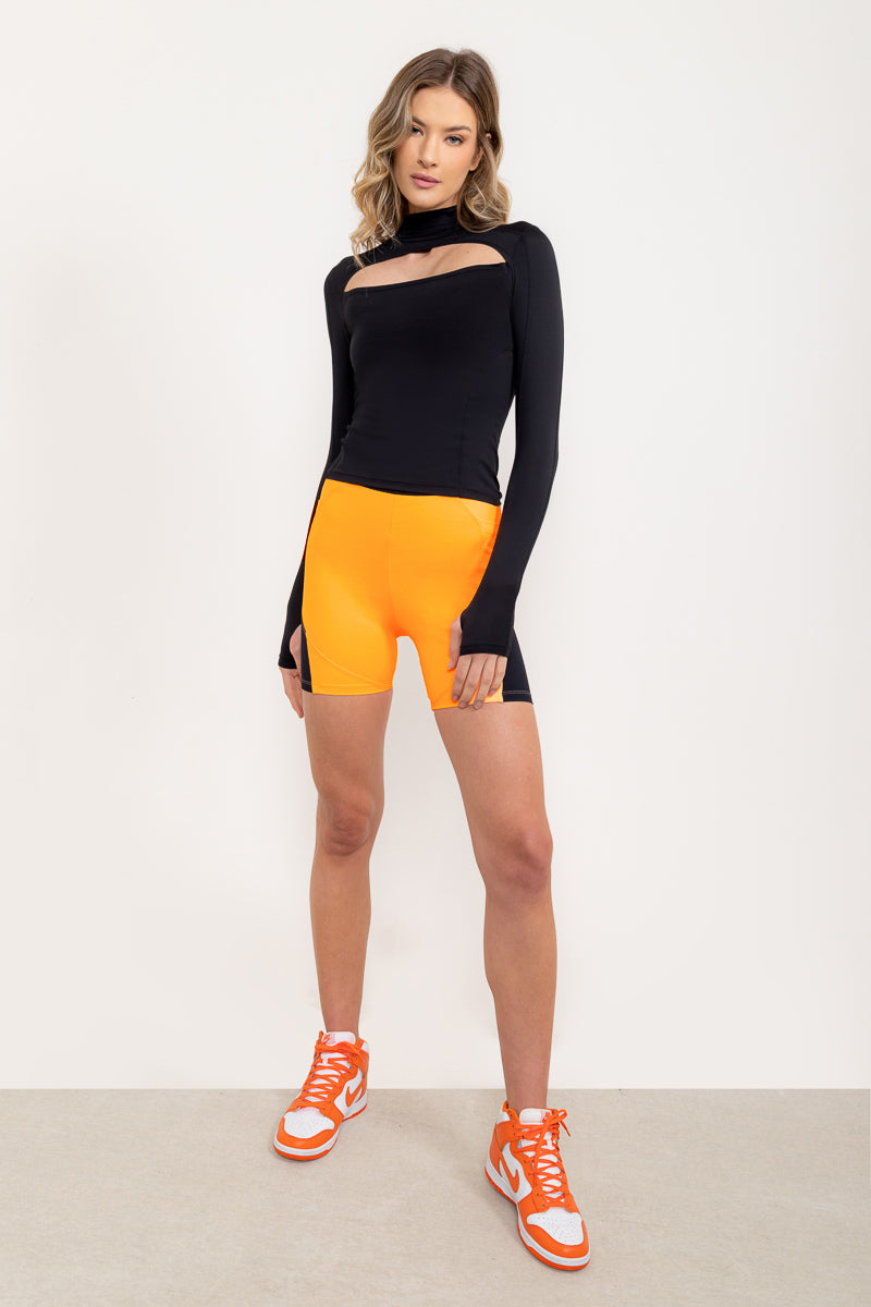 Shorts biker Amor próprio com bolsos EMANA® - Laranja Citrus